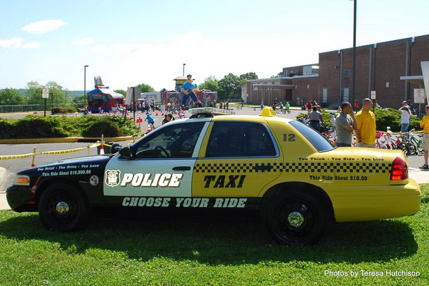 Taxi-Police Car (2)